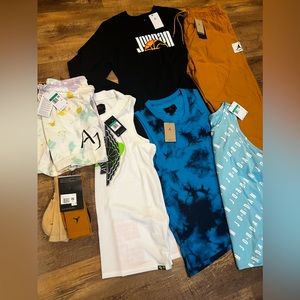 Jordan Nike men’s XL bundle NEW, joggers. Socks, shirts and shorts